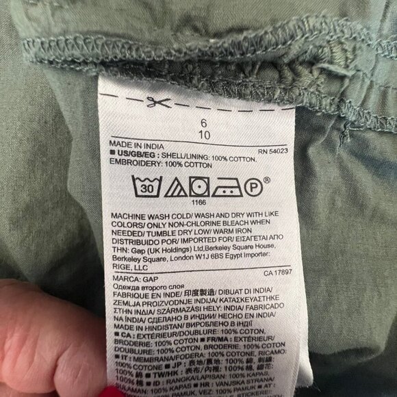 Women's Gap Olive Green eyelet mini skirt, Size 6 - Picture 6 of 8